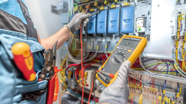 Best 24-Hour Electrician  in Navy Yard City, WA